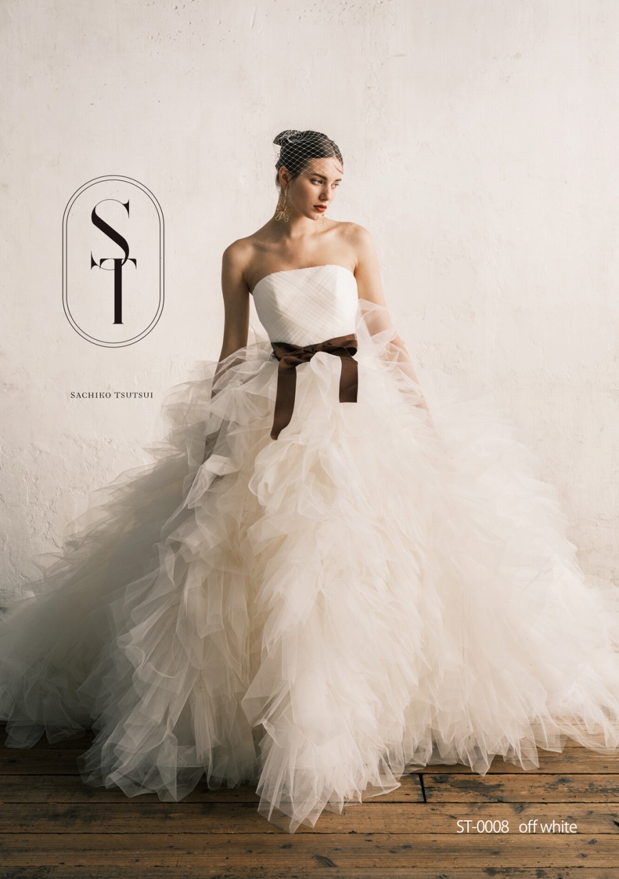 ST0008 ｵﾌﾎﾜｲﾄ – ウェディングドレス | ブライダルナガノ